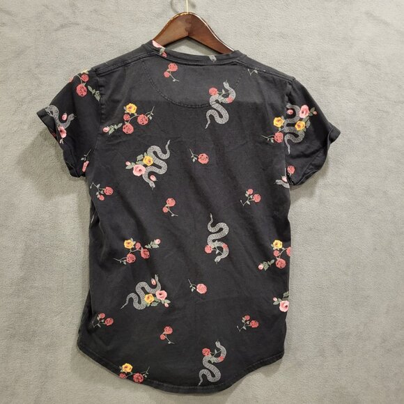 Hollister Tee Shirt Women's Small Curved Hem Floral Snake Crewneck‎ Goth Dark - Picture 2 of 5